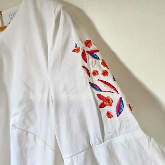 EUC MUDPIE WHITE EMBROIDERED BELL SLEEVES VINTAGE STYLE DRESS SIZE M - Picture 10 of 16